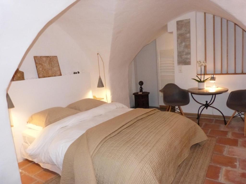 Le Tilleul Villevieille Buitenkant foto
